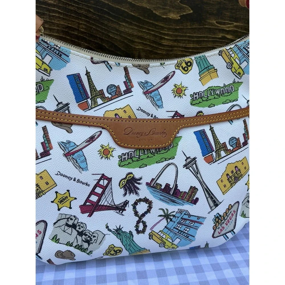 Dooney & Bourke East West‎ Collins Hobo Handbag Americana Hollywood Travel MINT